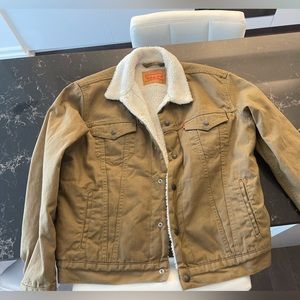 Men’s Levi’s brown tan Sherpa denim trucker jacket